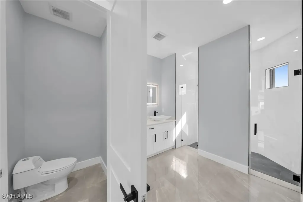 423 NW 6th Terrace Cape Coral FL 33993