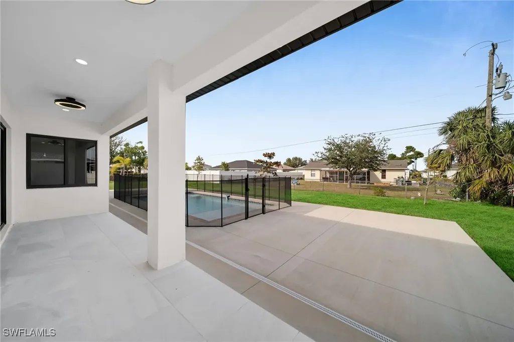 423 NW 6th Terrace Cape Coral FL 33993