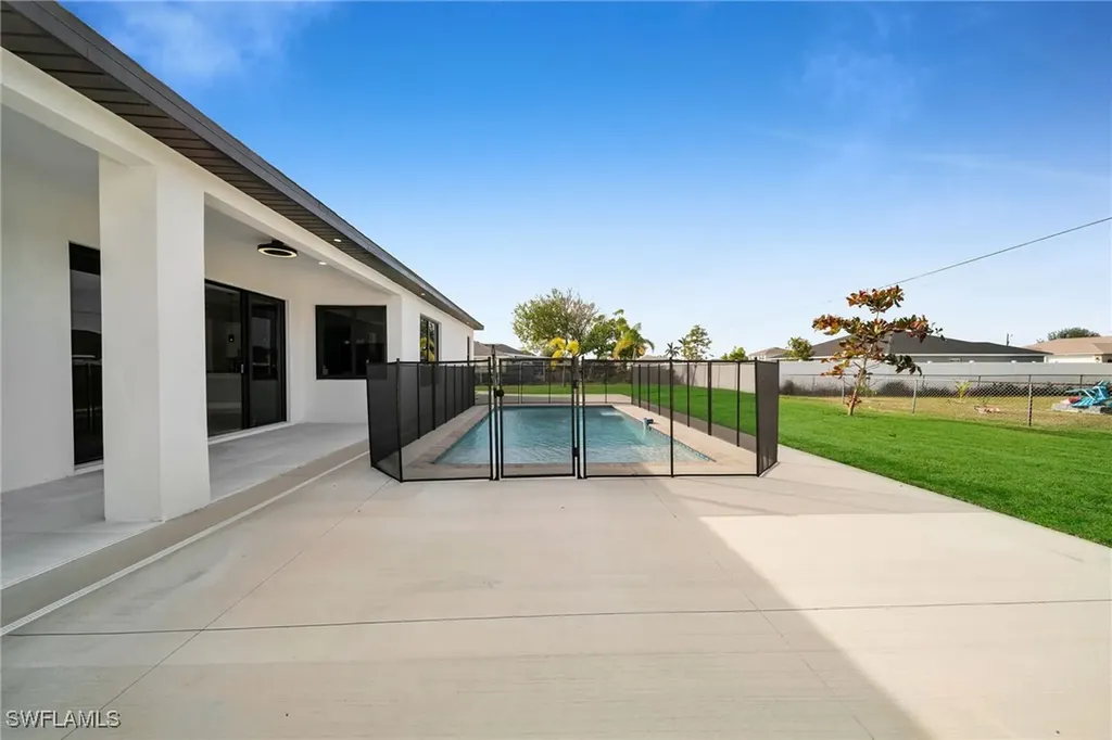 423 NW 6th Terrace Cape Coral FL 33993