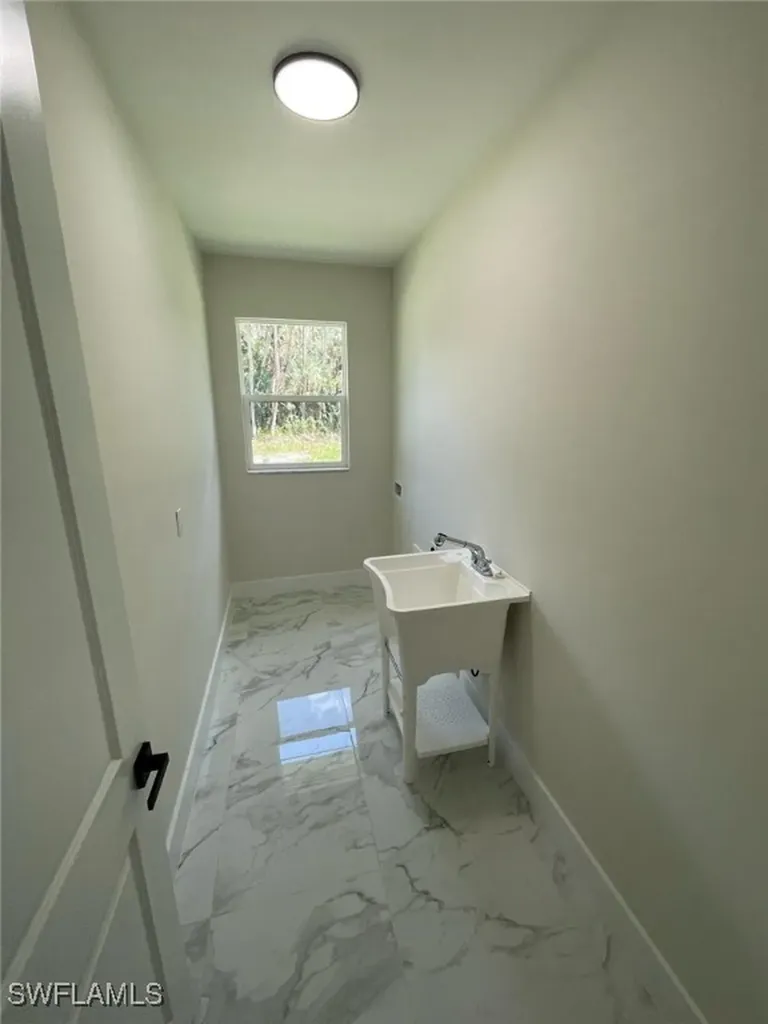 3855 Hillandale Street Fort Myers FL 33905