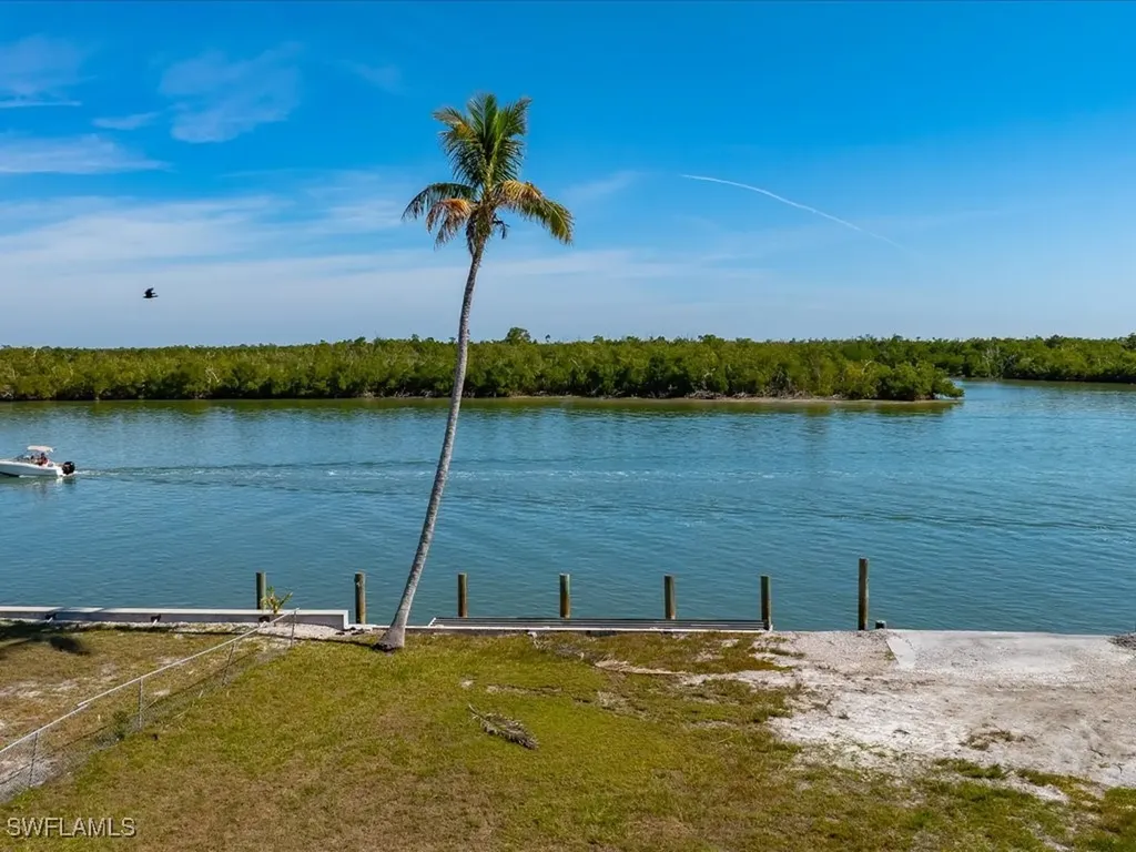 108 East Court Goodland FL 34140