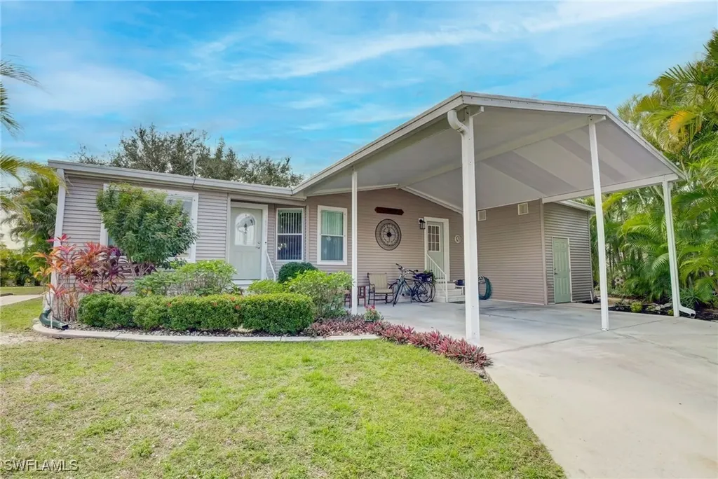 14521 Lara Circle North Fort Myers FL 33917