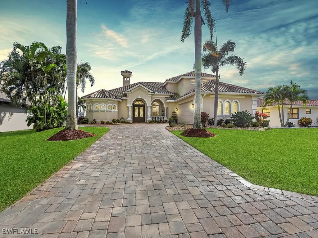 1912 SE 35th Street Cape Coral FL 33904
