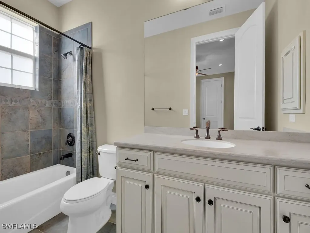 1912 SE 35th Street Cape Coral FL 33904