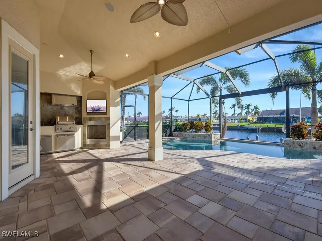 1912 SE 35th Street Cape Coral FL 33904