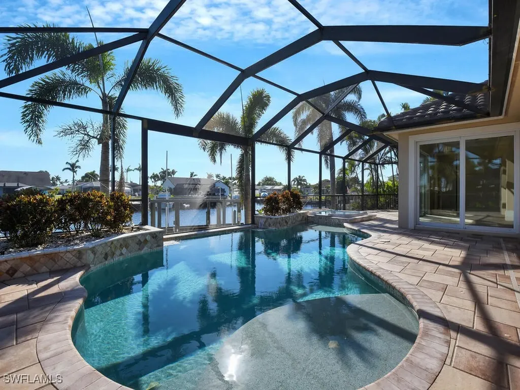 1912 SE 35th Street Cape Coral FL 33904