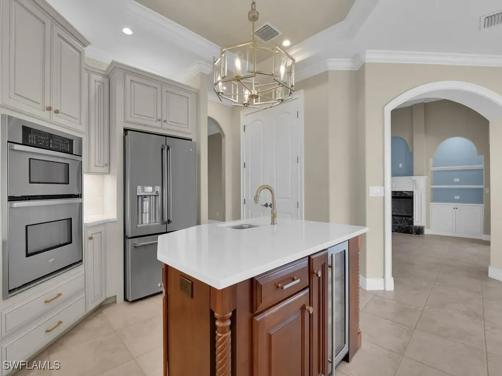 1912 SE 35th Street Cape Coral FL 33904