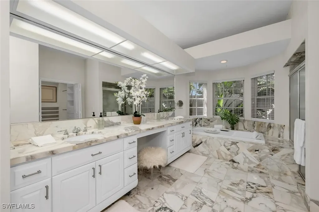 25031 Goldcrest Drive Bonita Springs FL 34134