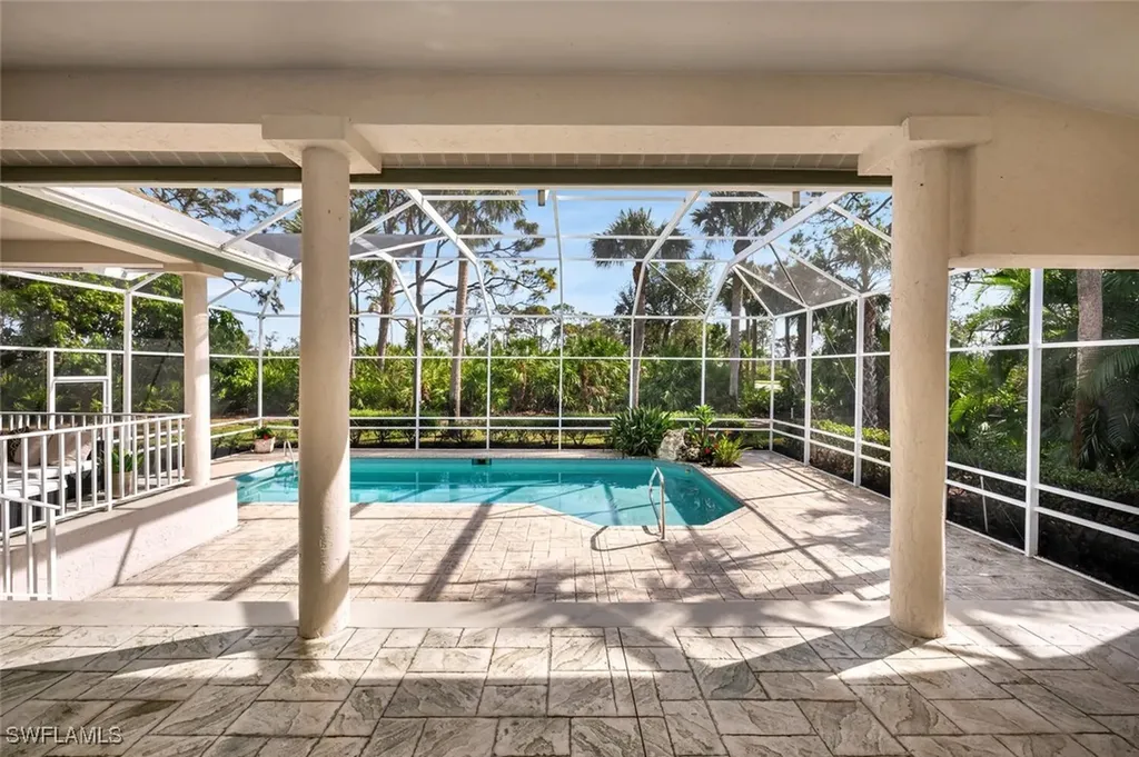25031 Goldcrest Drive Bonita Springs FL 34134