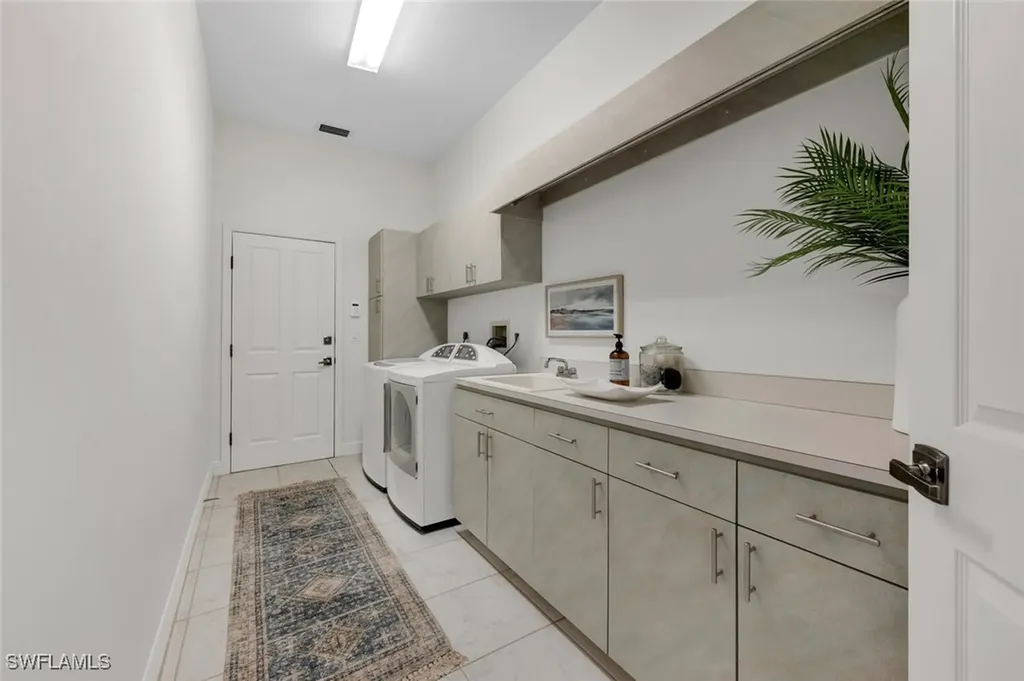 25031 Goldcrest Drive Bonita Springs FL 34134