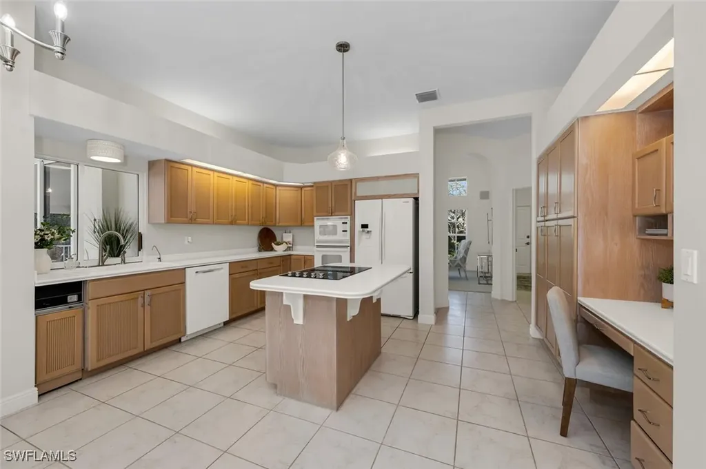 25031 Goldcrest Drive Bonita Springs FL 34134