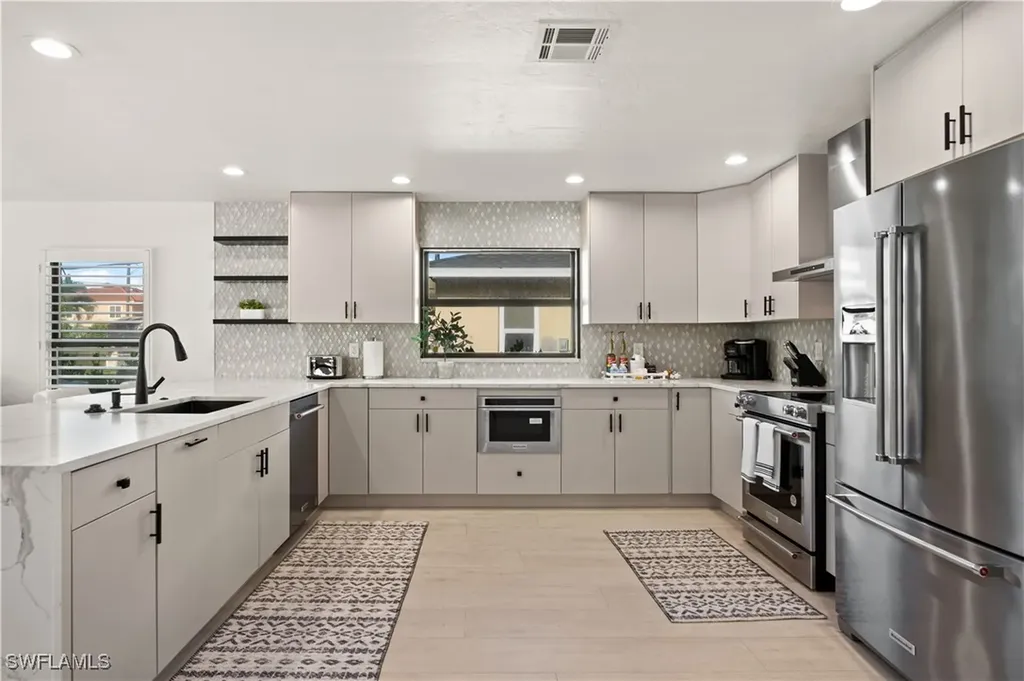 538 106th Avenue N Naples FL 34108