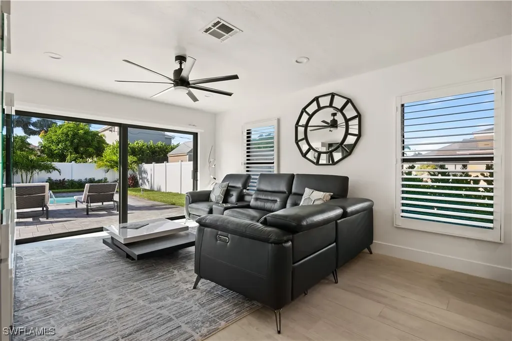538 106th Avenue N Naples FL 34108