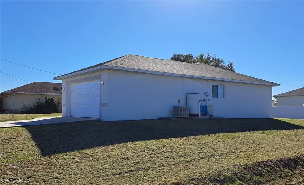 518 Kingsbury Lane Lehigh Acres FL 33974