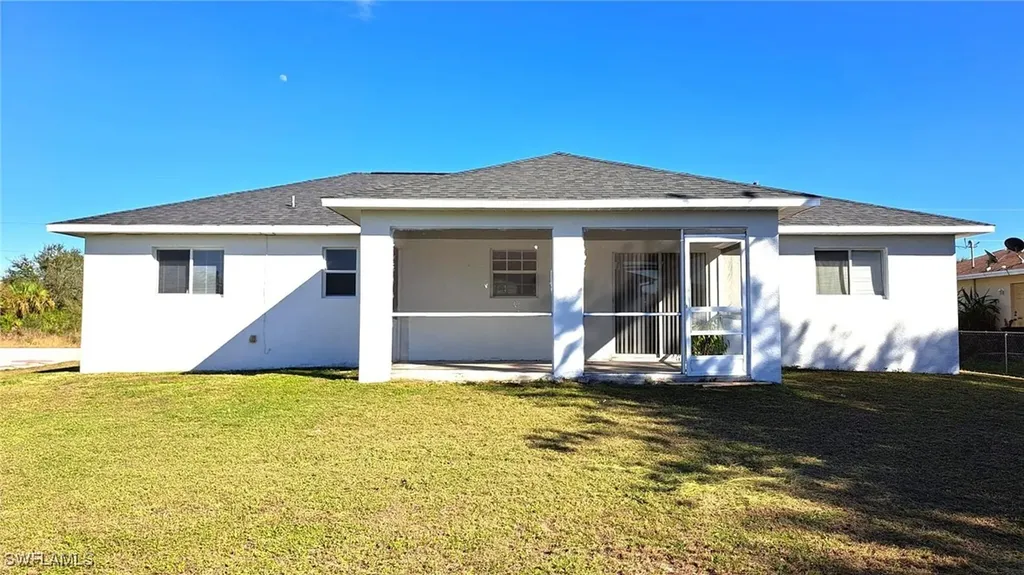 518 Kingsbury Lane Lehigh Acres FL 33974