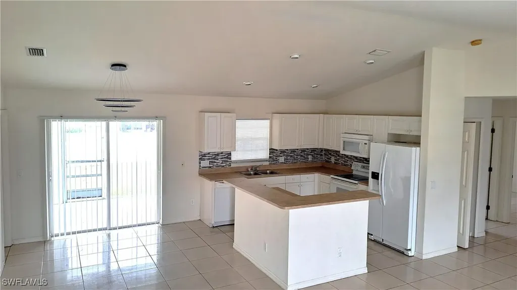 518 Kingsbury Lane Lehigh Acres FL 33974