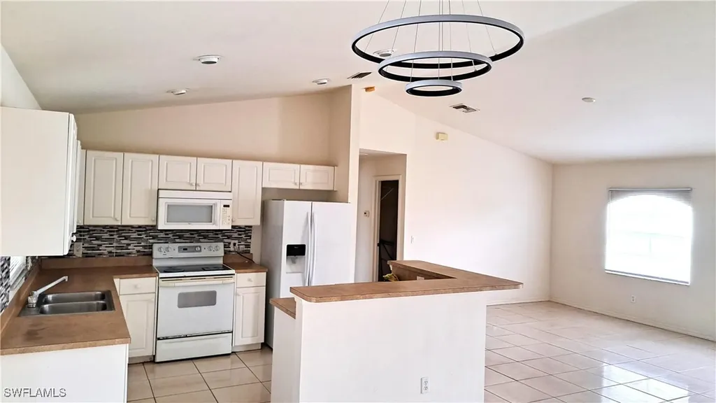 518 Kingsbury Lane Lehigh Acres FL 33974
