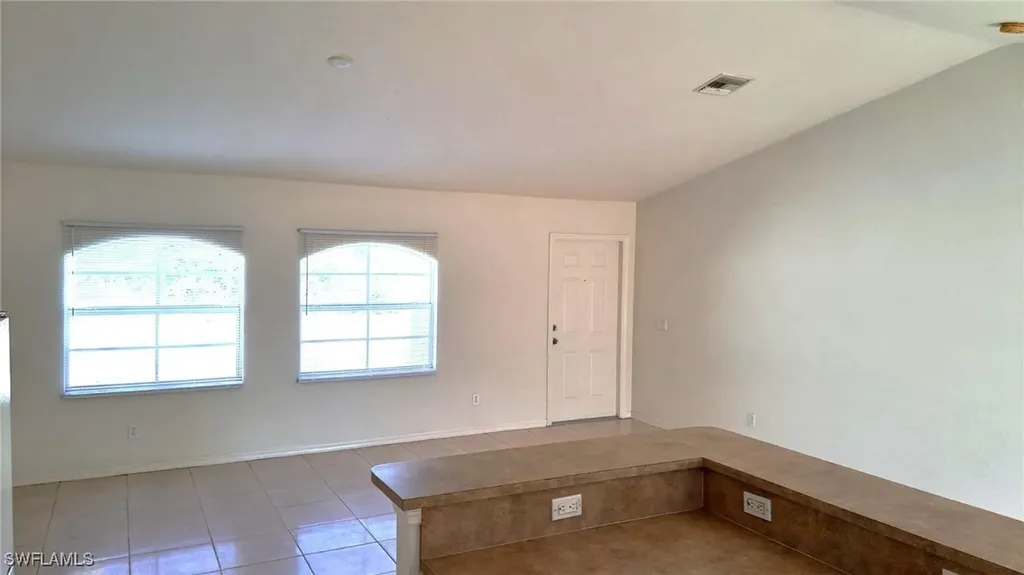 518 Kingsbury Lane Lehigh Acres FL 33974