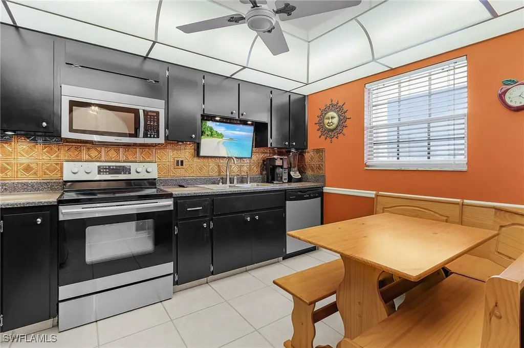 1500 Memoli Lane Fort Myers FL 33919