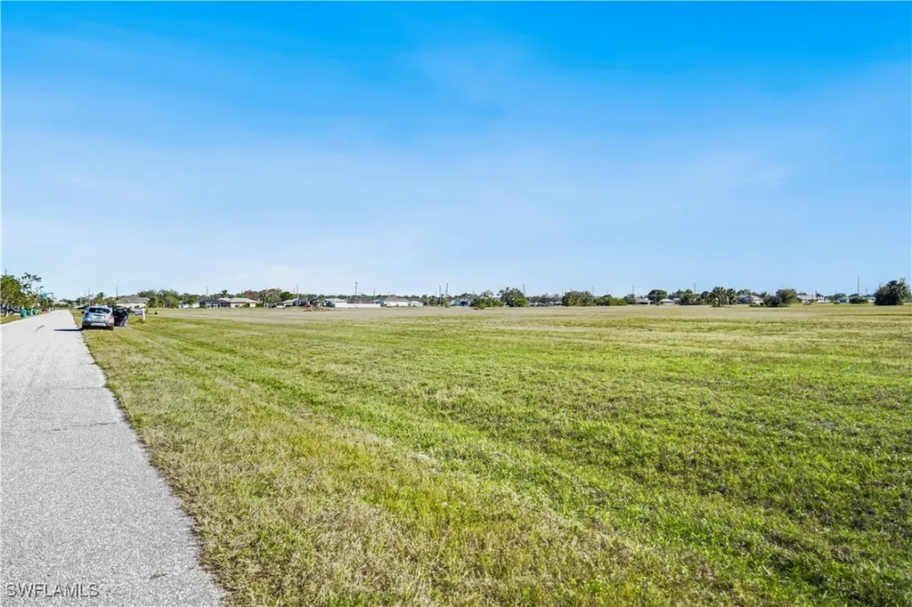 2016 NE 17th Terrace Cape Coral FL 33909