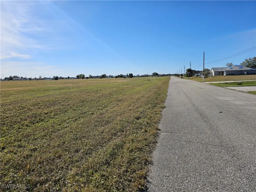 2016 NE 17th Terrace Cape Coral FL 33909