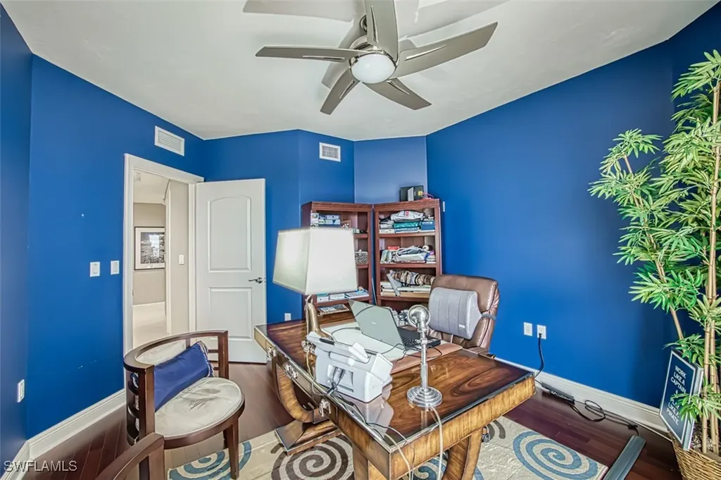 2090 W First Street Fort Myers FL 33901
