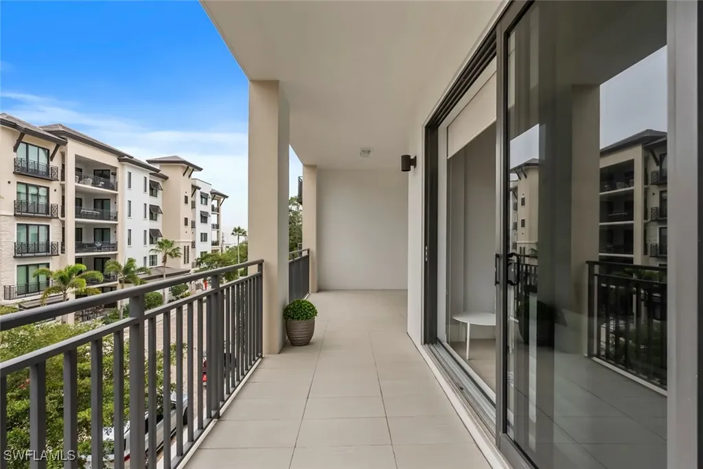 1030 3rd Avenue S Naples FL 34102