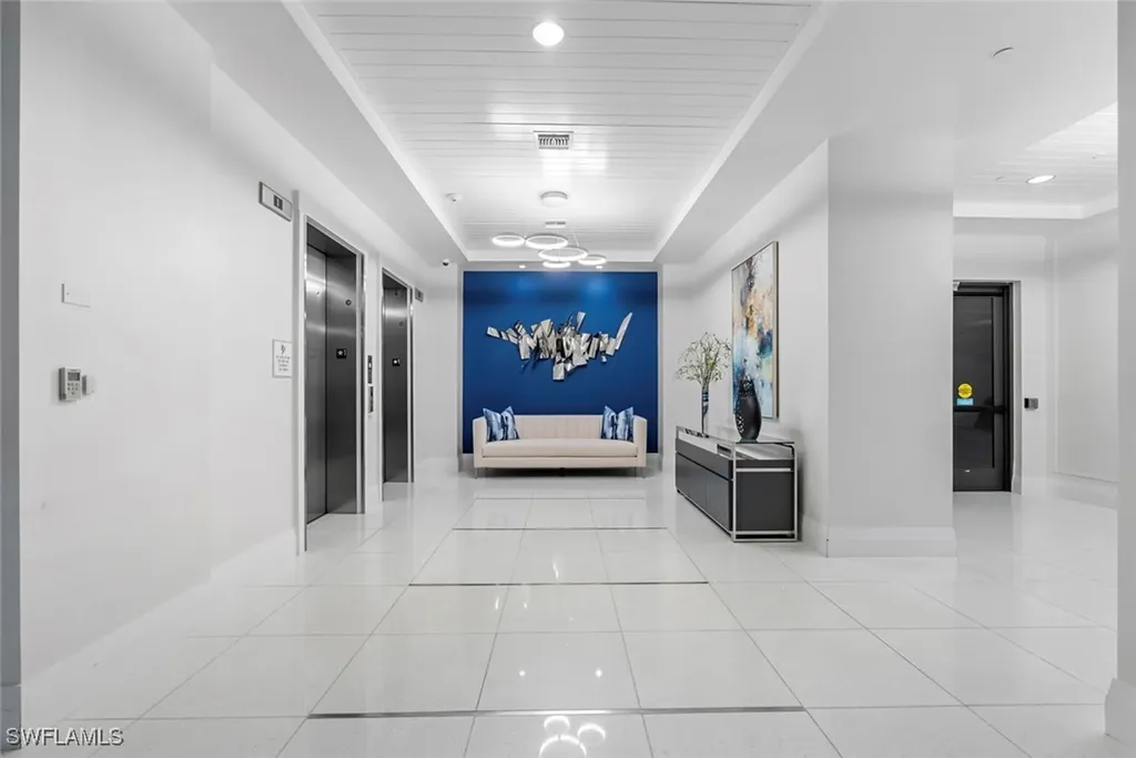 1030 3rd Avenue S Naples FL 34102