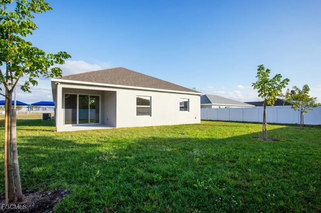 324 NW 1st Place Cape Coral FL 33993