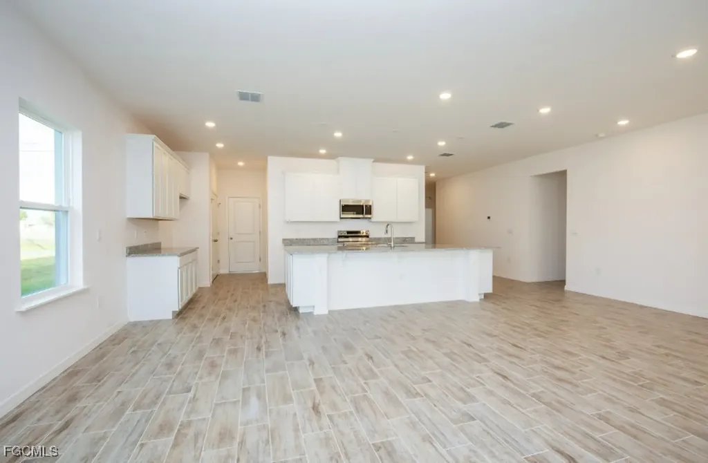 324 NW 1st Place Cape Coral FL 33993