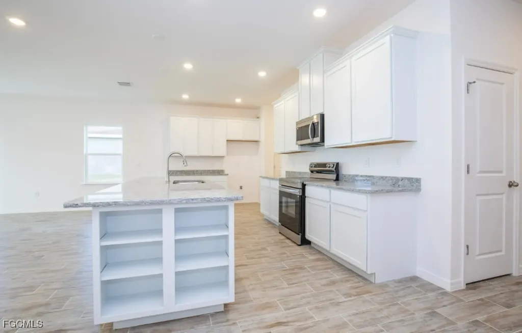 324 NW 1st Place Cape Coral FL 33993