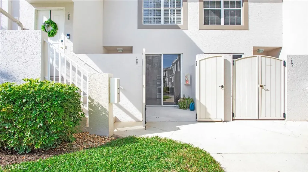 3755 Fieldstone Boulevard Naples FL 34109