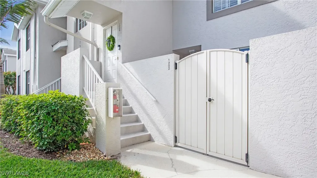 3755 Fieldstone Boulevard Naples FL 34109