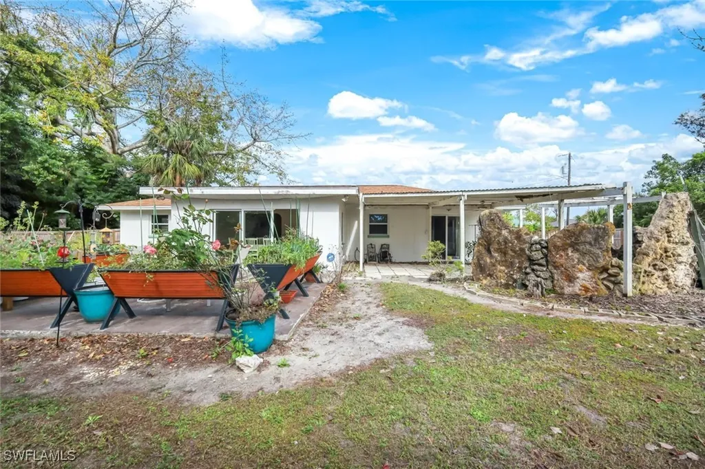 13437 Caribbean Boulevard Fort Myers FL 33905