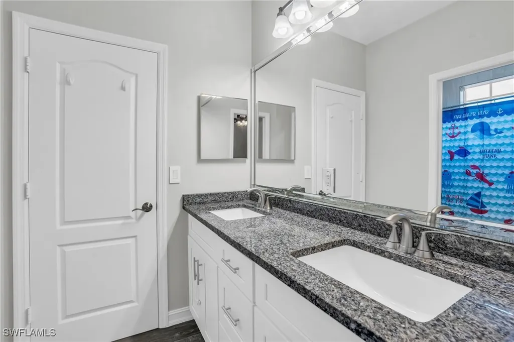 8900 Spring Mountain Way Fort Myers FL 33908