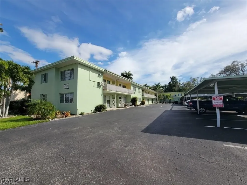 2544 1st Street Fort Myers FL 33901