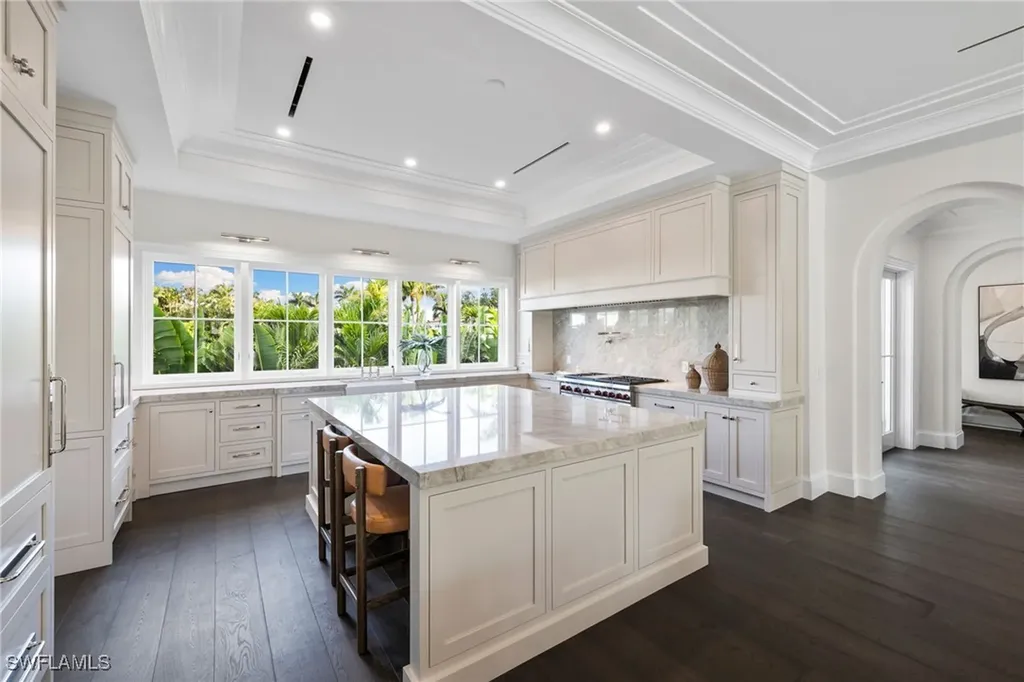 330 Hawser Lane Naples FL 34102