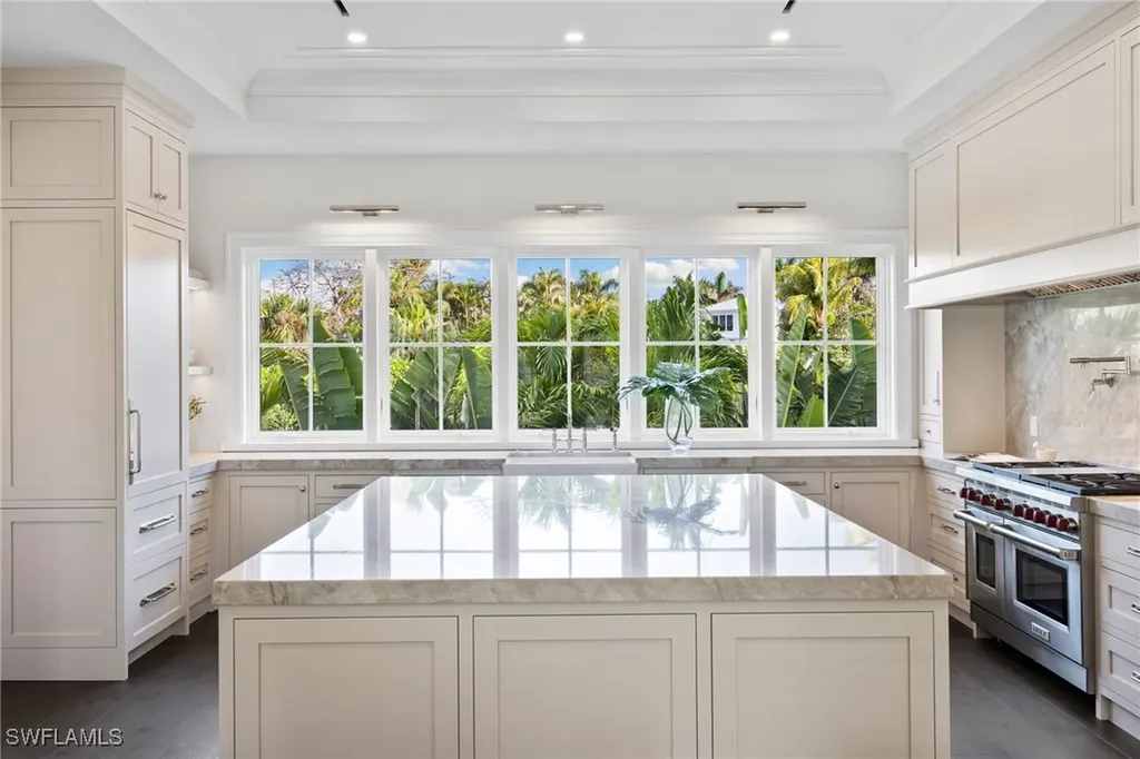 330 Hawser Lane Naples FL 34102
