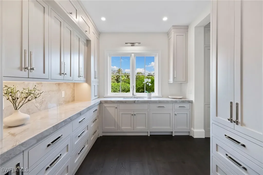 330 Hawser Lane Naples FL 34102