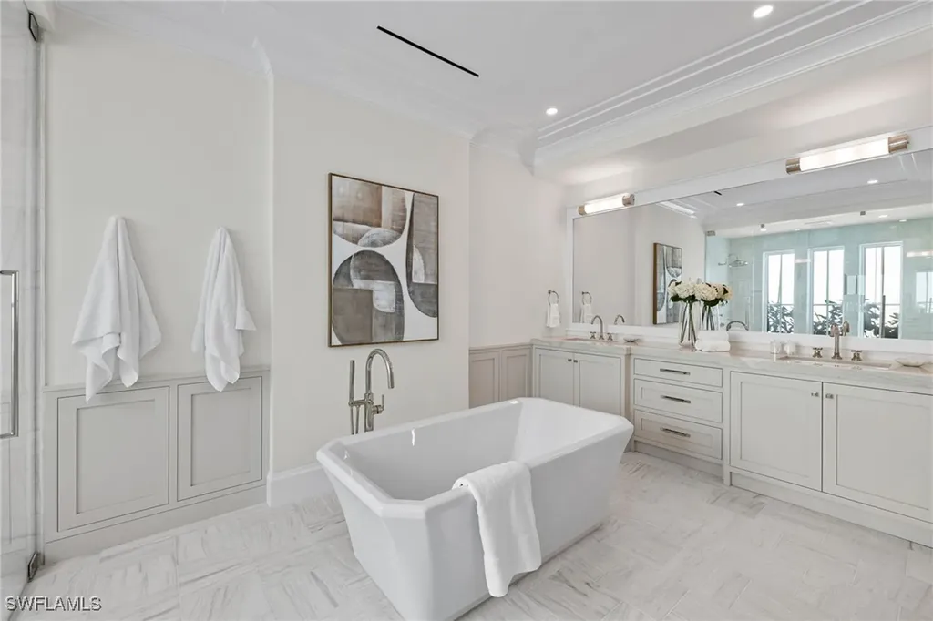 330 Hawser Lane Naples FL 34102