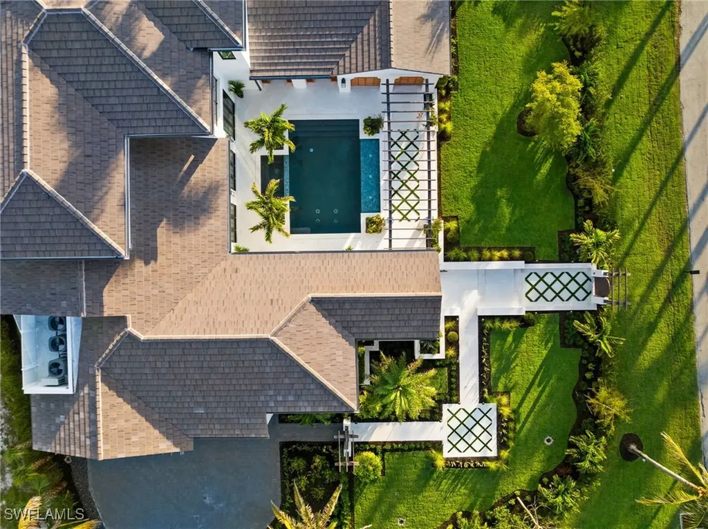 330 Hawser Lane Naples FL 34102