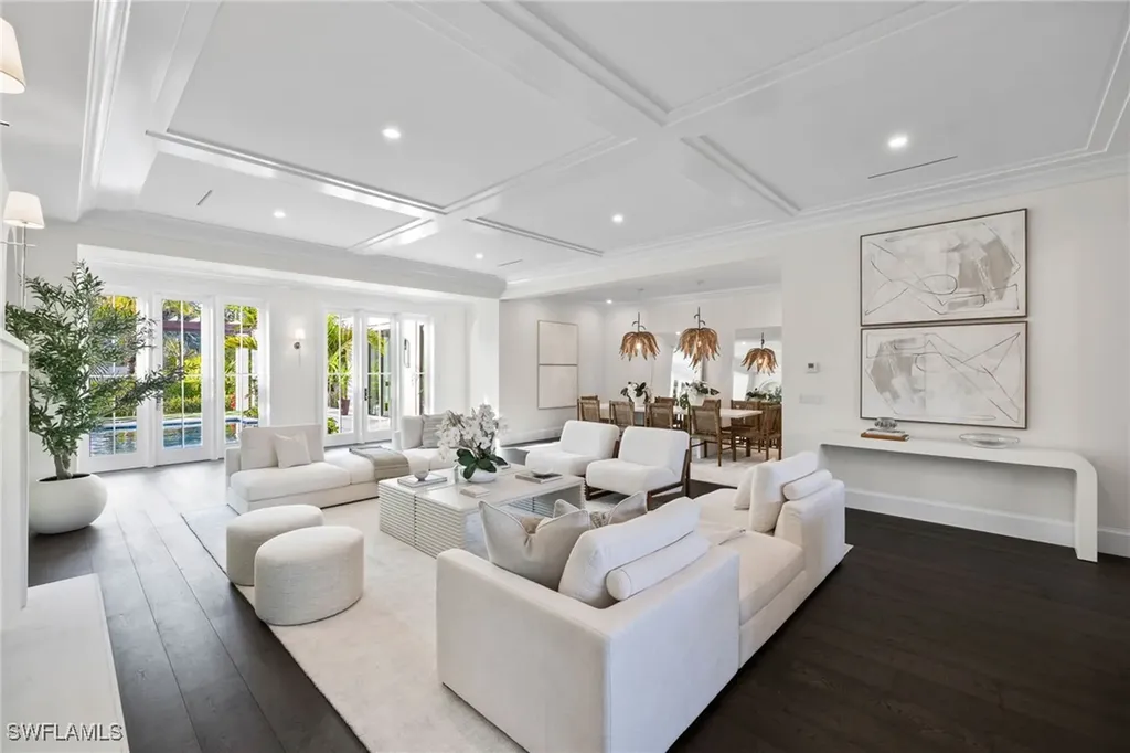 330 Hawser Lane Naples FL 34102