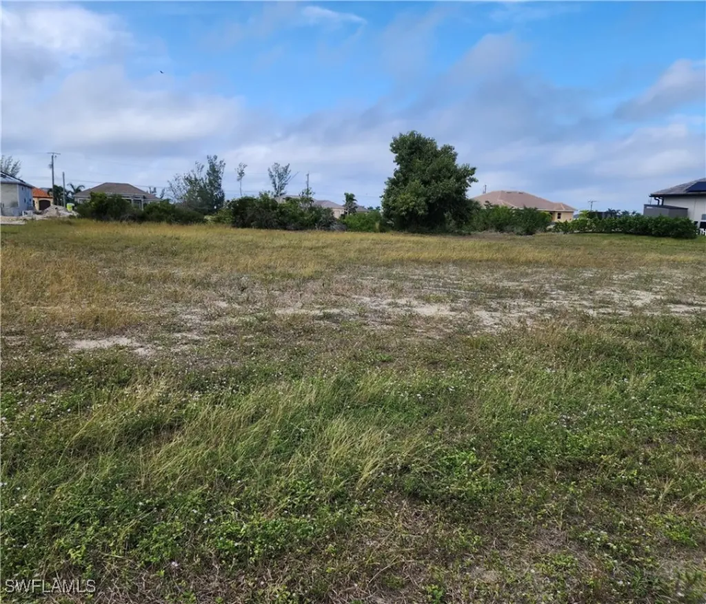 718 NW 38th Place Cape Coral FL 33993