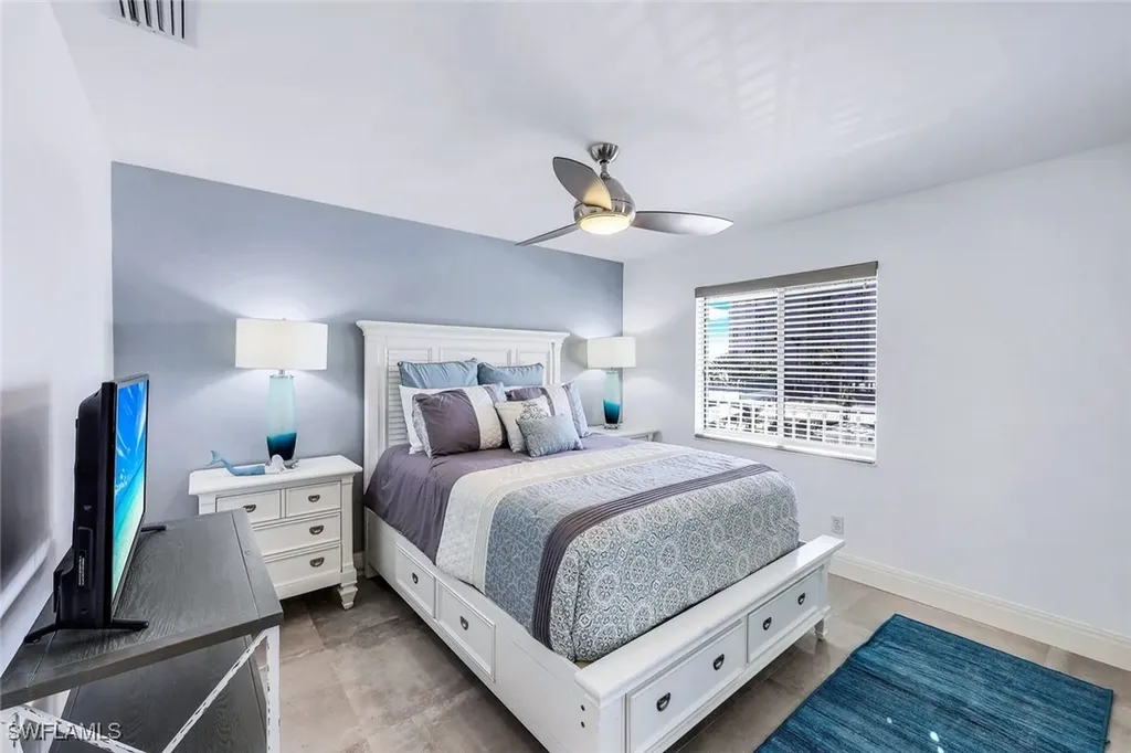 10684 Gulf Shore Drive Naples FL 34108
