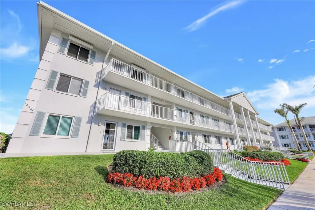 10684 Gulf Shore Drive Naples FL 34108