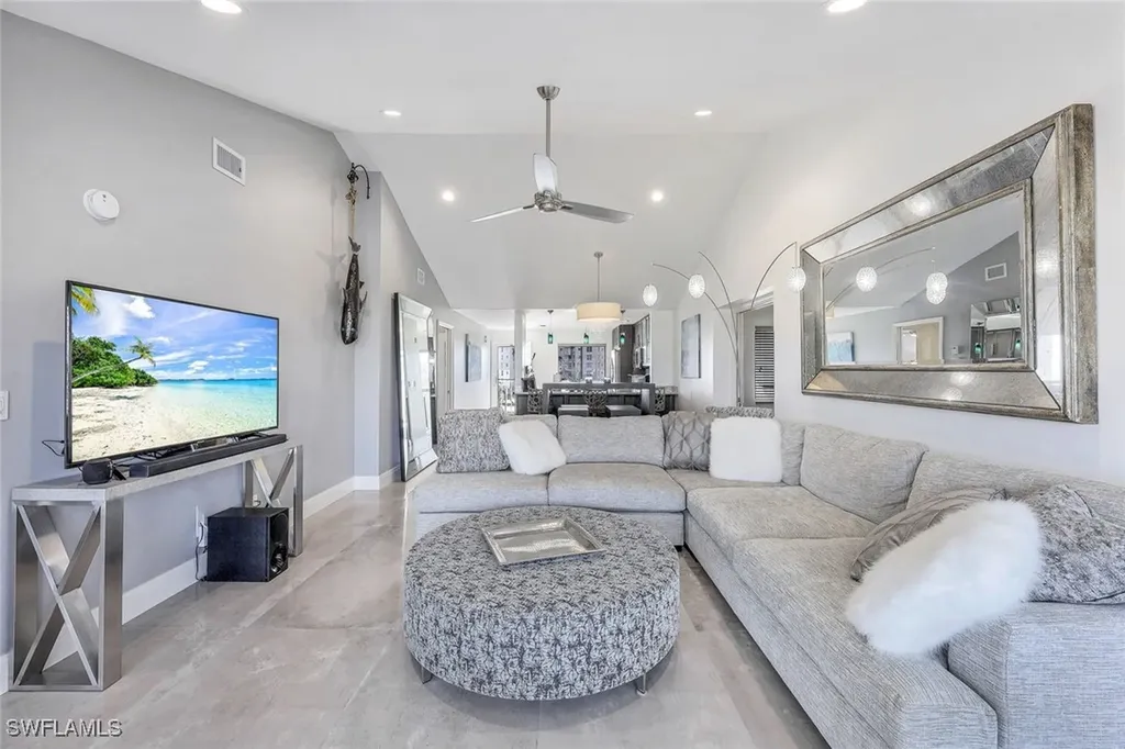 10684 Gulf Shore Drive Naples FL 34108