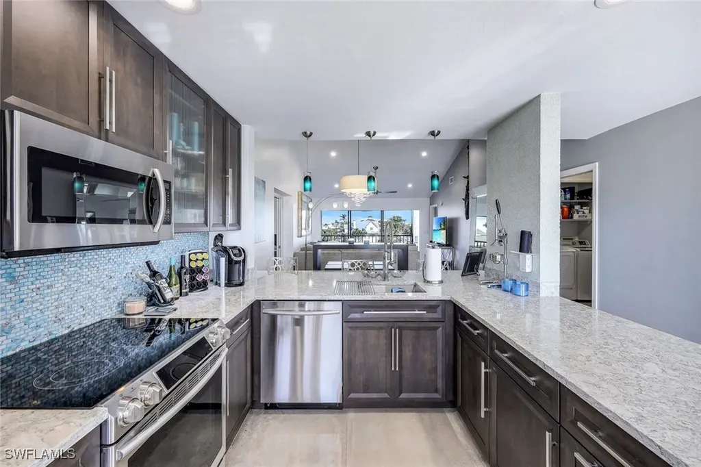 10684 Gulf Shore Drive Naples FL 34108
