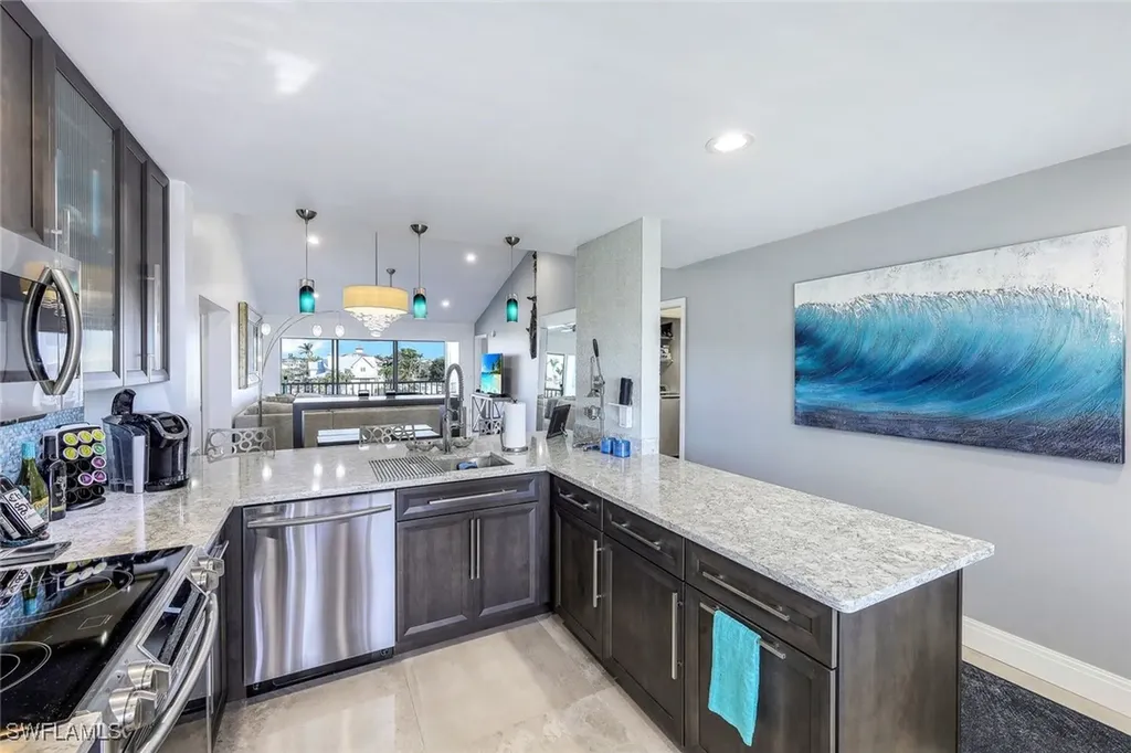 10684 Gulf Shore Drive Naples FL 34108