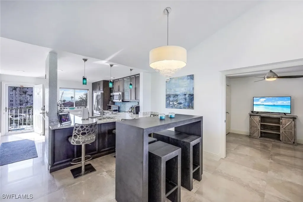 10684 Gulf Shore Drive Naples FL 34108