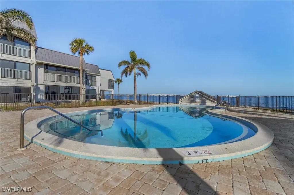 760 Sextant Drive Sanibel FL 33957
